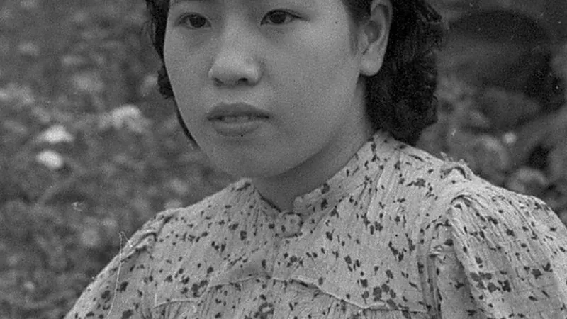 Colourise a black-and-white photo